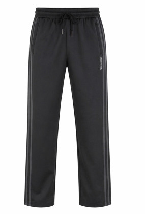 Black training pants for men with modern stripe look